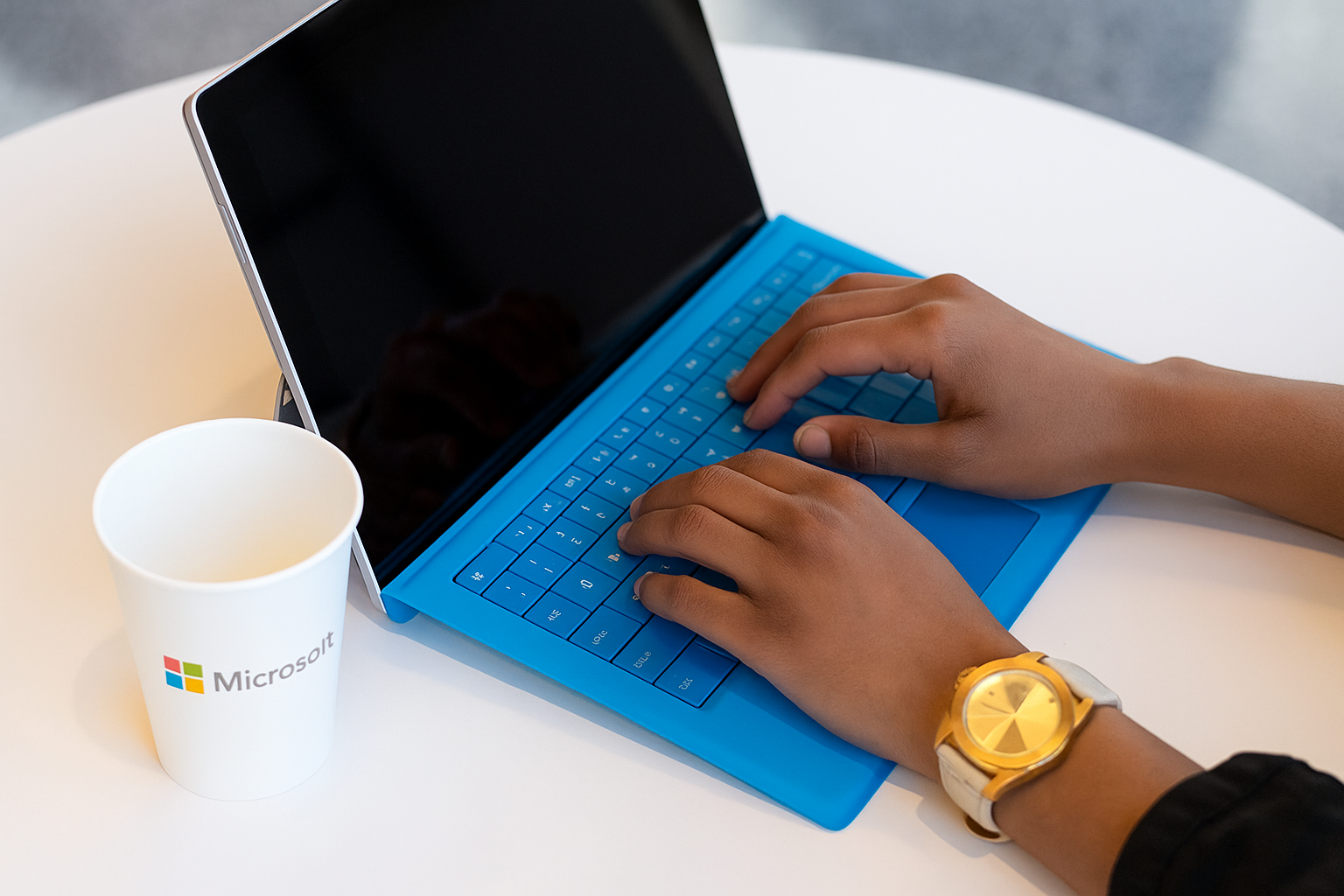 شعار مؤسسة الدقة